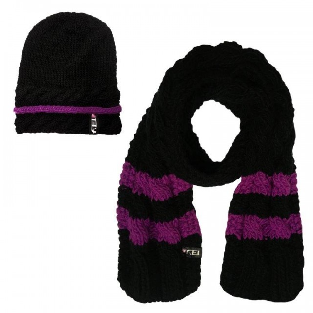 Ariat FEI Cable Knit Hat and Scarf Set (Black/FEI Purple)